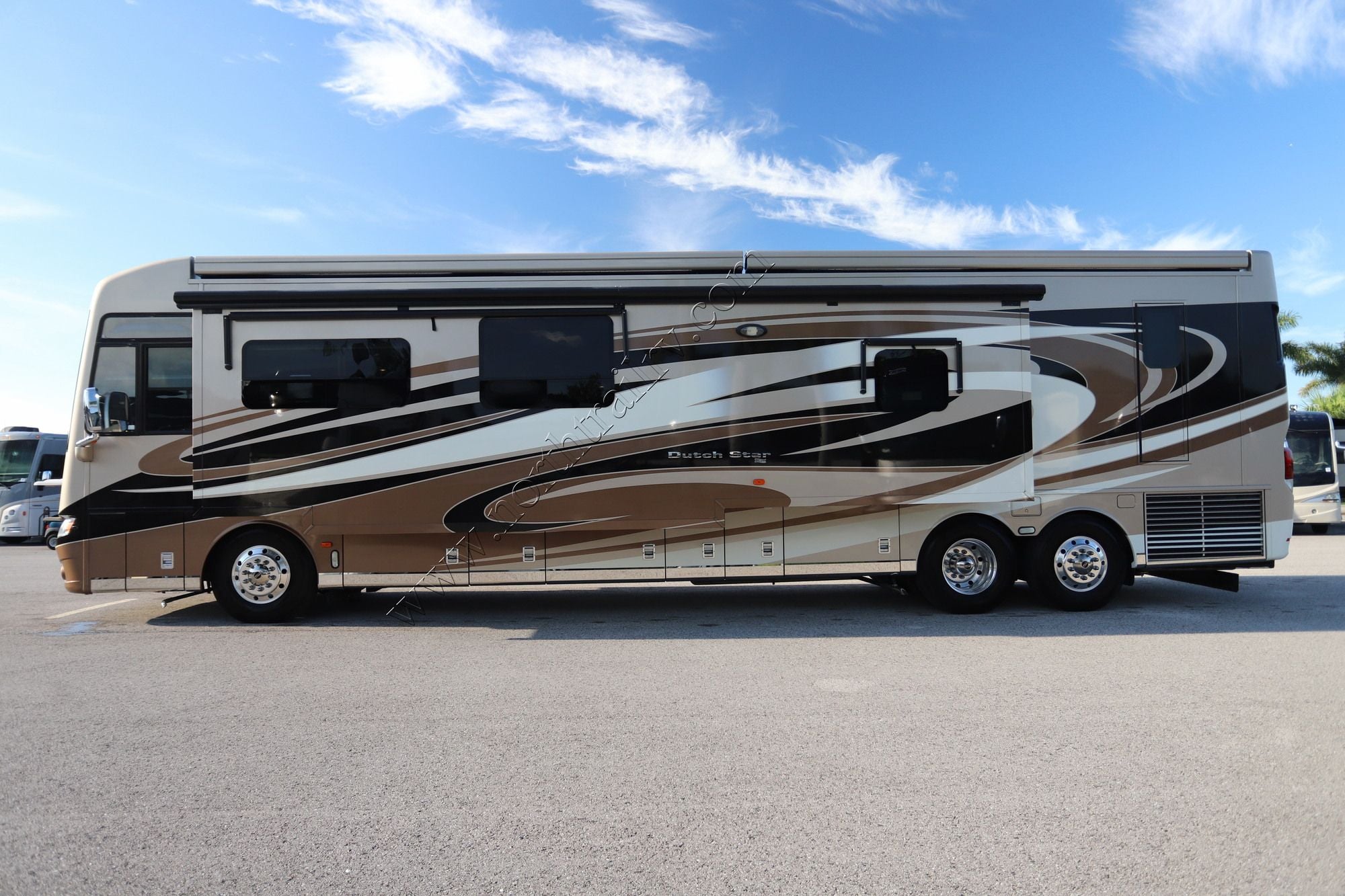 Used 2016 Newmar Dutch Star 4369 Class A  For Sale