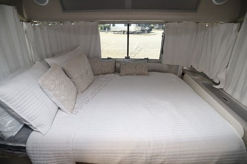 2027 Airstream Caravel 22FB
