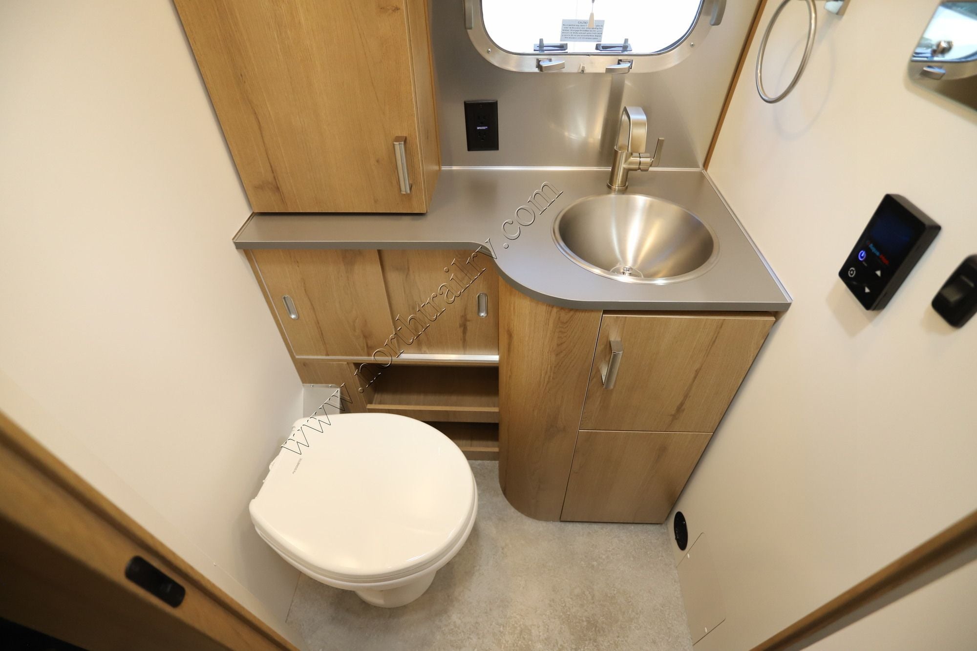 New 2027 Airstream Trade Wind 27FB Travel Trailer  For Sale