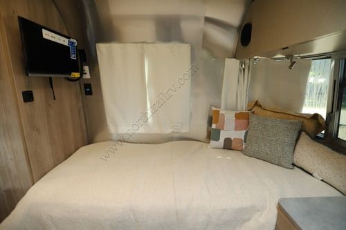 2027 Airstream Flying Cloud 23FB