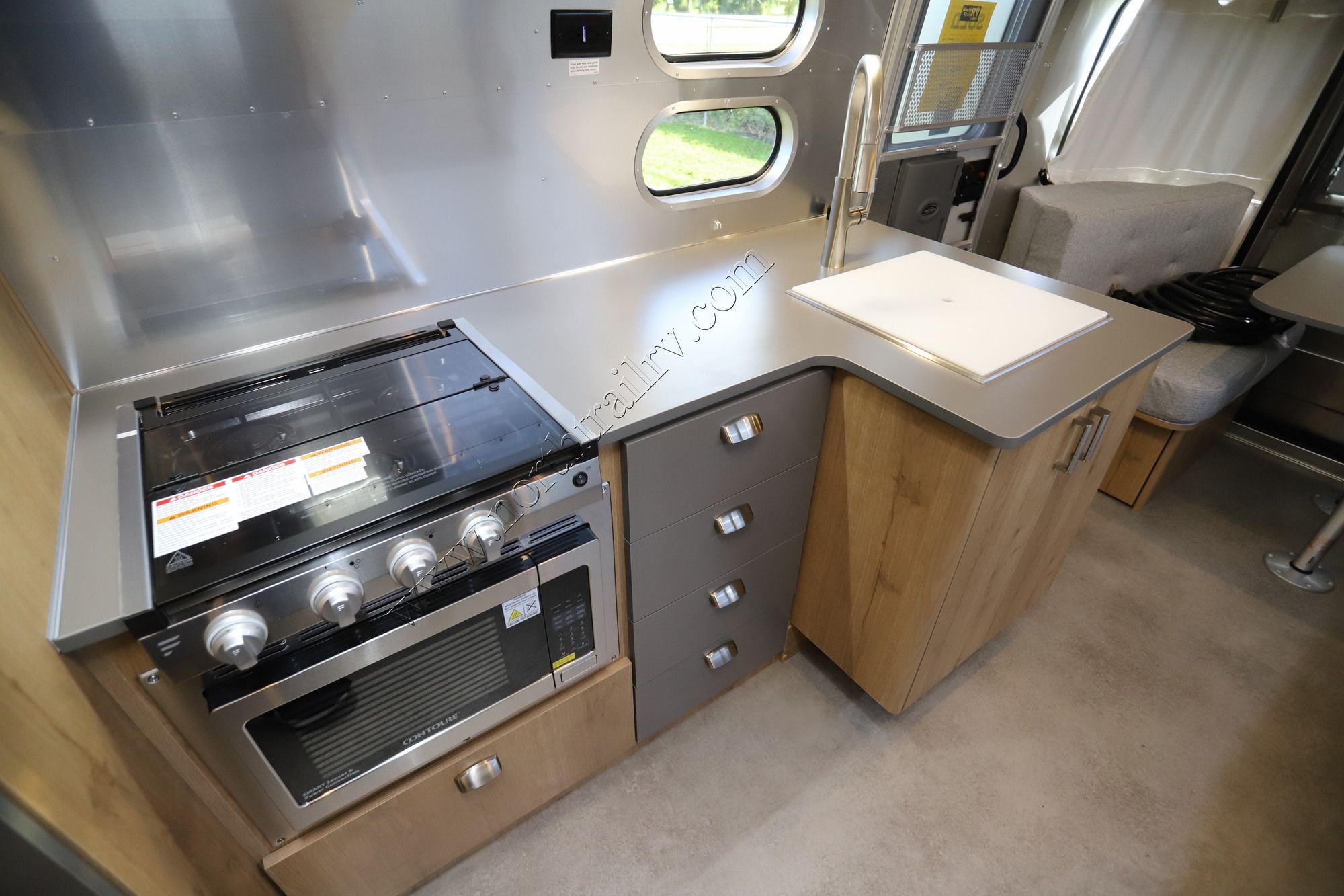 New 2027 Airstream Trade Wind 27FB Travel Trailer  For Sale