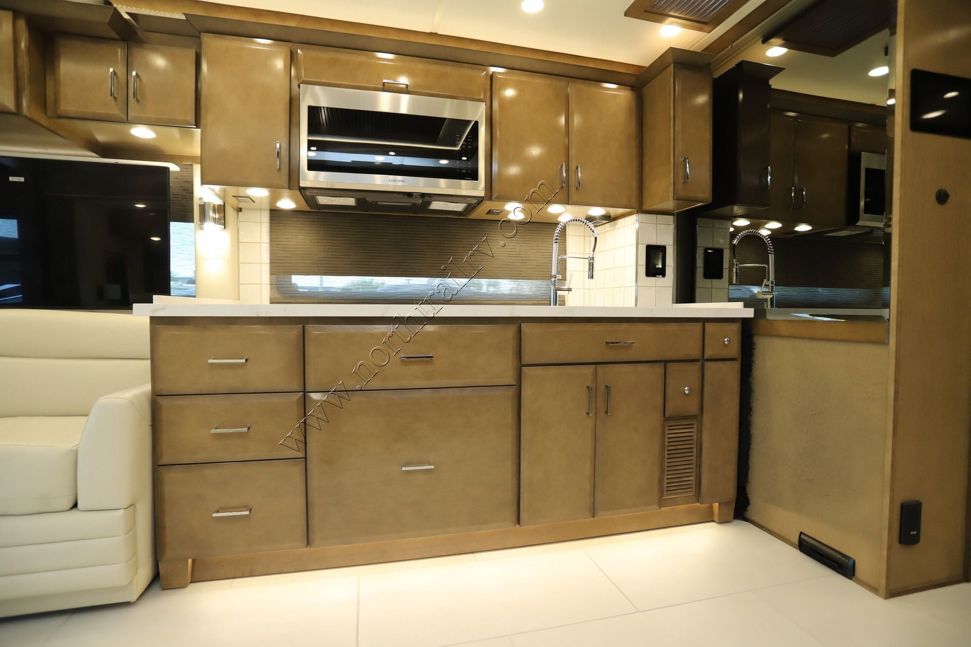 New 2027 Newmar Mountain Aire 4118 Class A  For Sale
