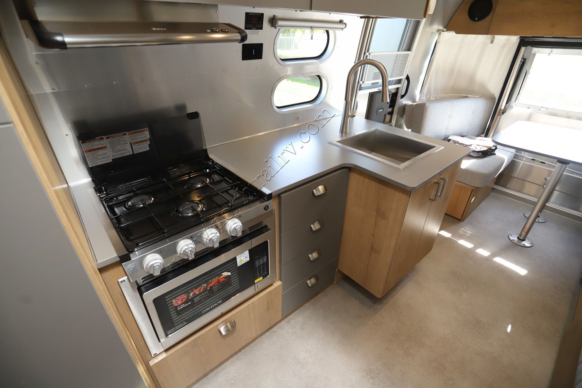 New 2027 Airstream Trade Wind 27FB Travel Trailer  For Sale
