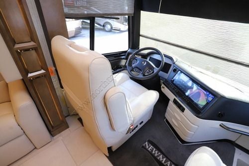2027 Newmar Mountain Aire 4118