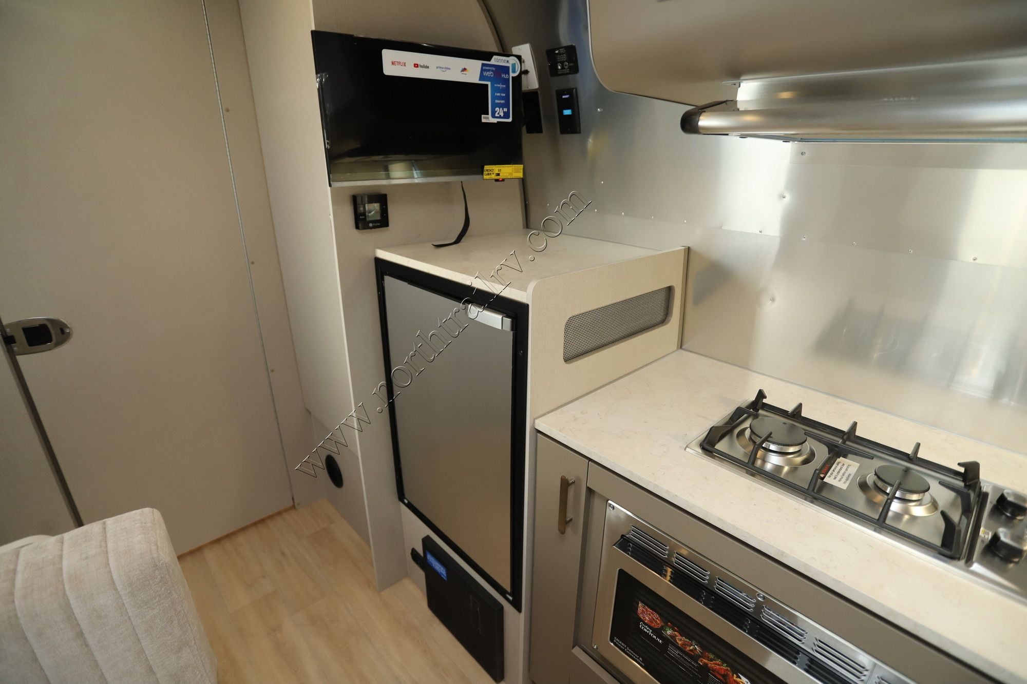 New 2027 Airstream Caravel 22FB Travel Trailer  For Sale