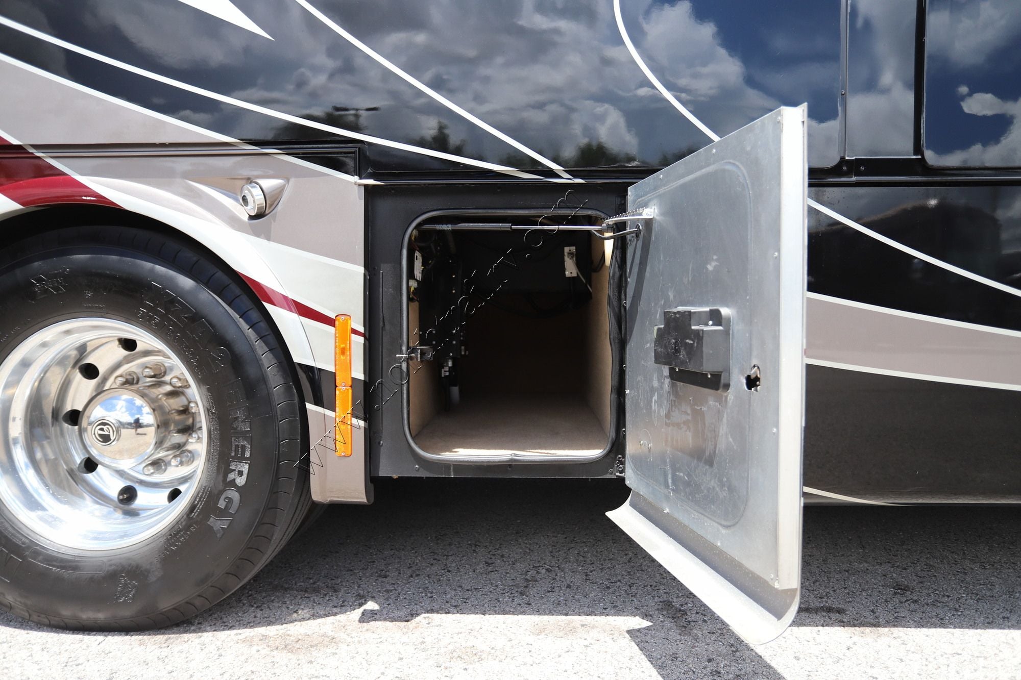 Used 2018 Tiffin Motor Homes Allegro Bus 45OPP Class A  For Sale