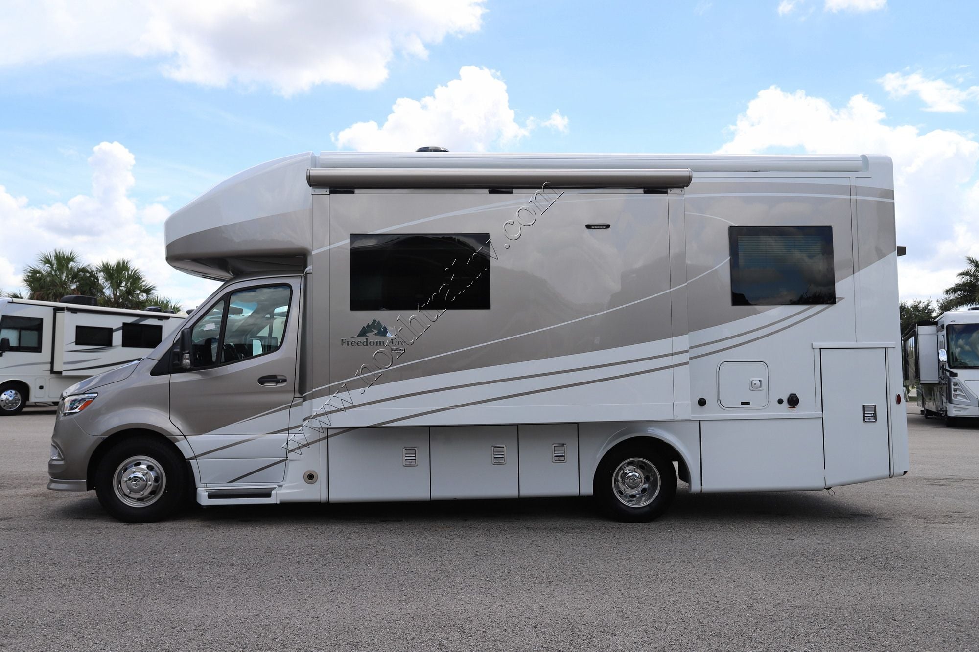 New 2027 Newmar Freedom Aire 2512 Class C  For Sale