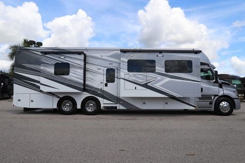 2027 Renegade Rv Explorer 42RB