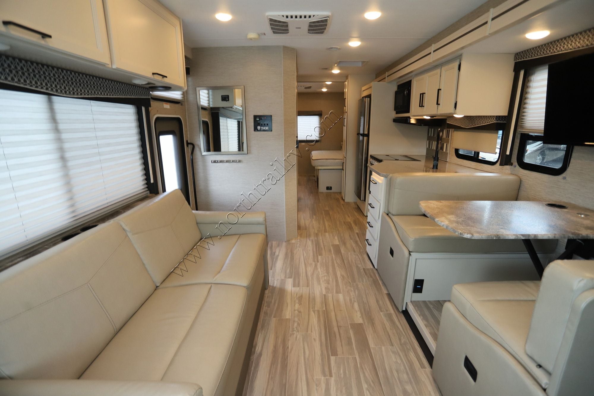 Used 2023 Thor Resonate 30C Class A  For Sale