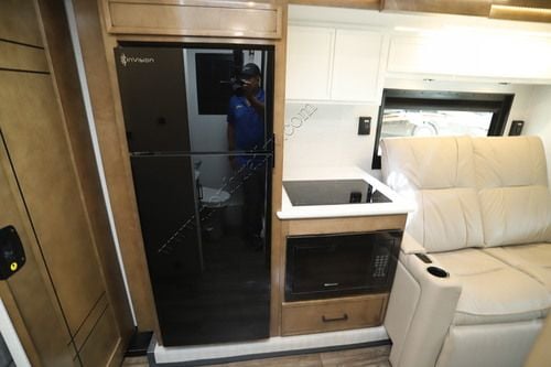 2027 Newmar Freedom Aire 2512