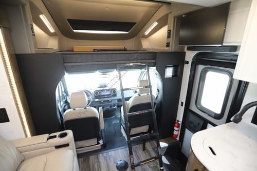 2027 Newmar Freedom Aire 2512