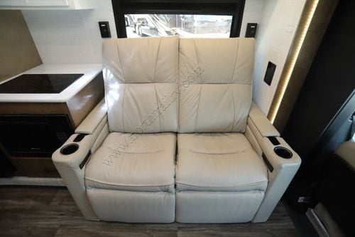 2027 Newmar Freedom Aire 2512