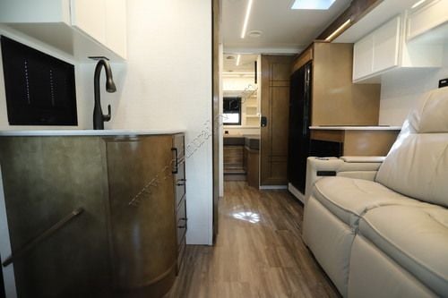 2027 Newmar Freedom Aire 2512