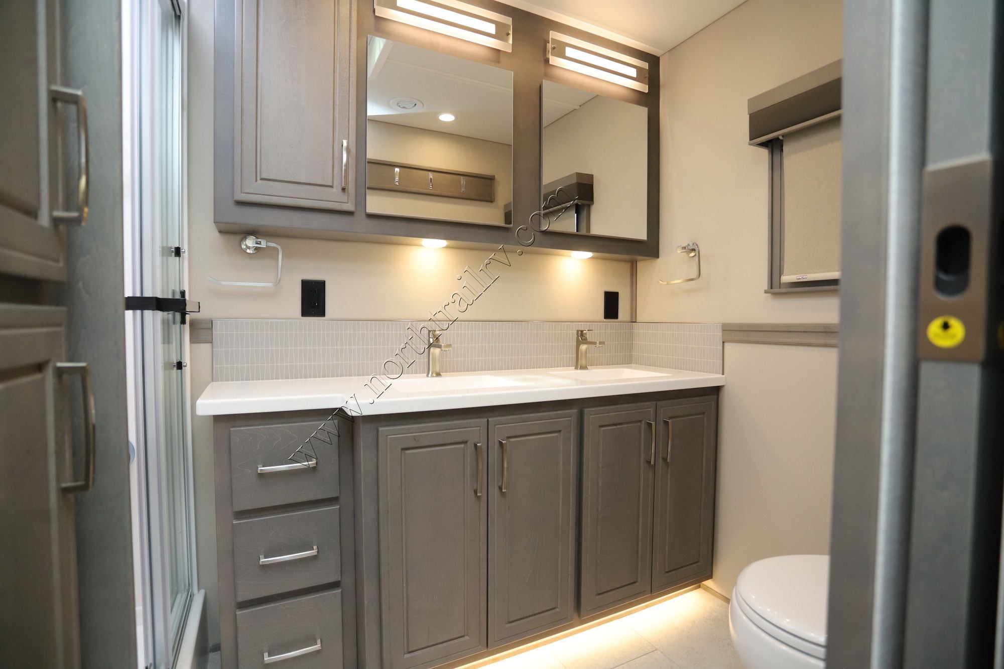 New 2027 Renegade Rv Explorer 42RB Super C  For Sale