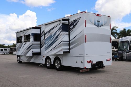 2027 Renegade Rv Classic 41CRB Super C