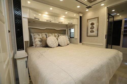 2027 Newmar London Aire 4551