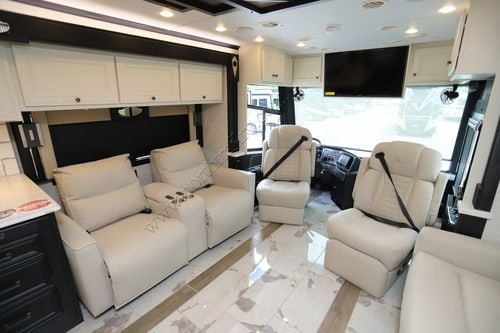 2027 Tiffin Motor Homes Phaeton 40RTH
