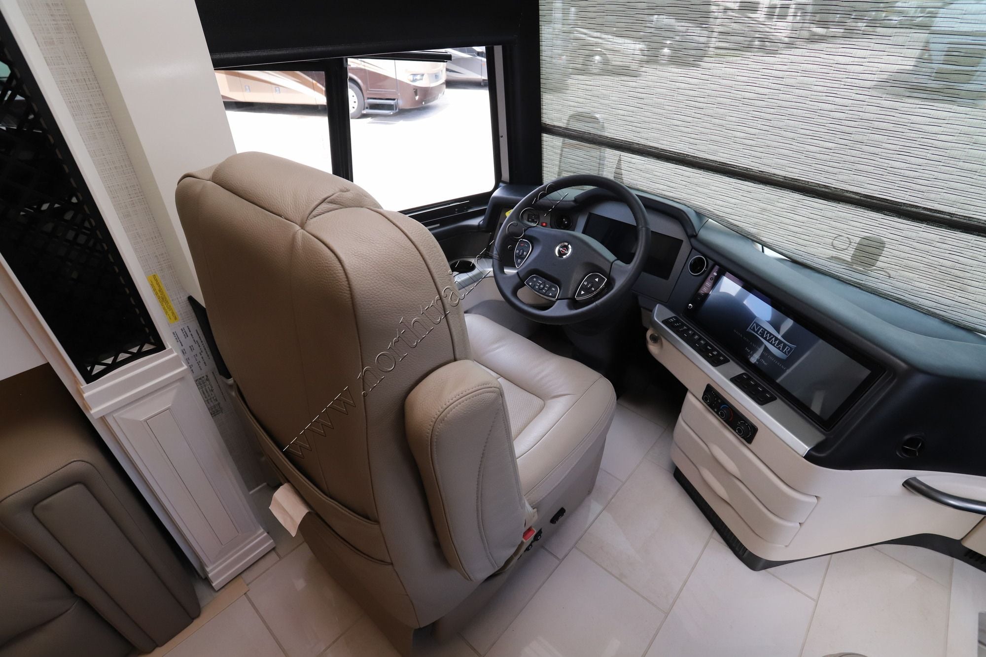 New 2027 Newmar London Aire 4551 Class A  For Sale