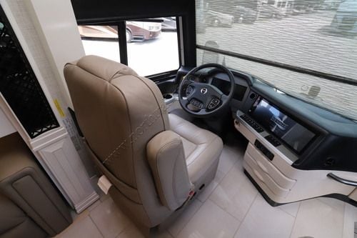 2027 Newmar London Aire 4551