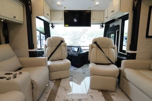 2027 Tiffin Motor Homes Phaeton 40RTH