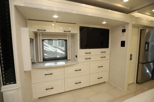 2027 Newmar London Aire 4551