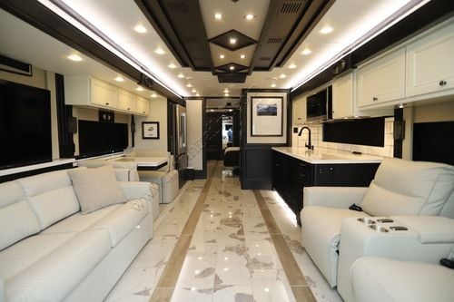 2027 Tiffin Motor Homes Phaeton 40RTH