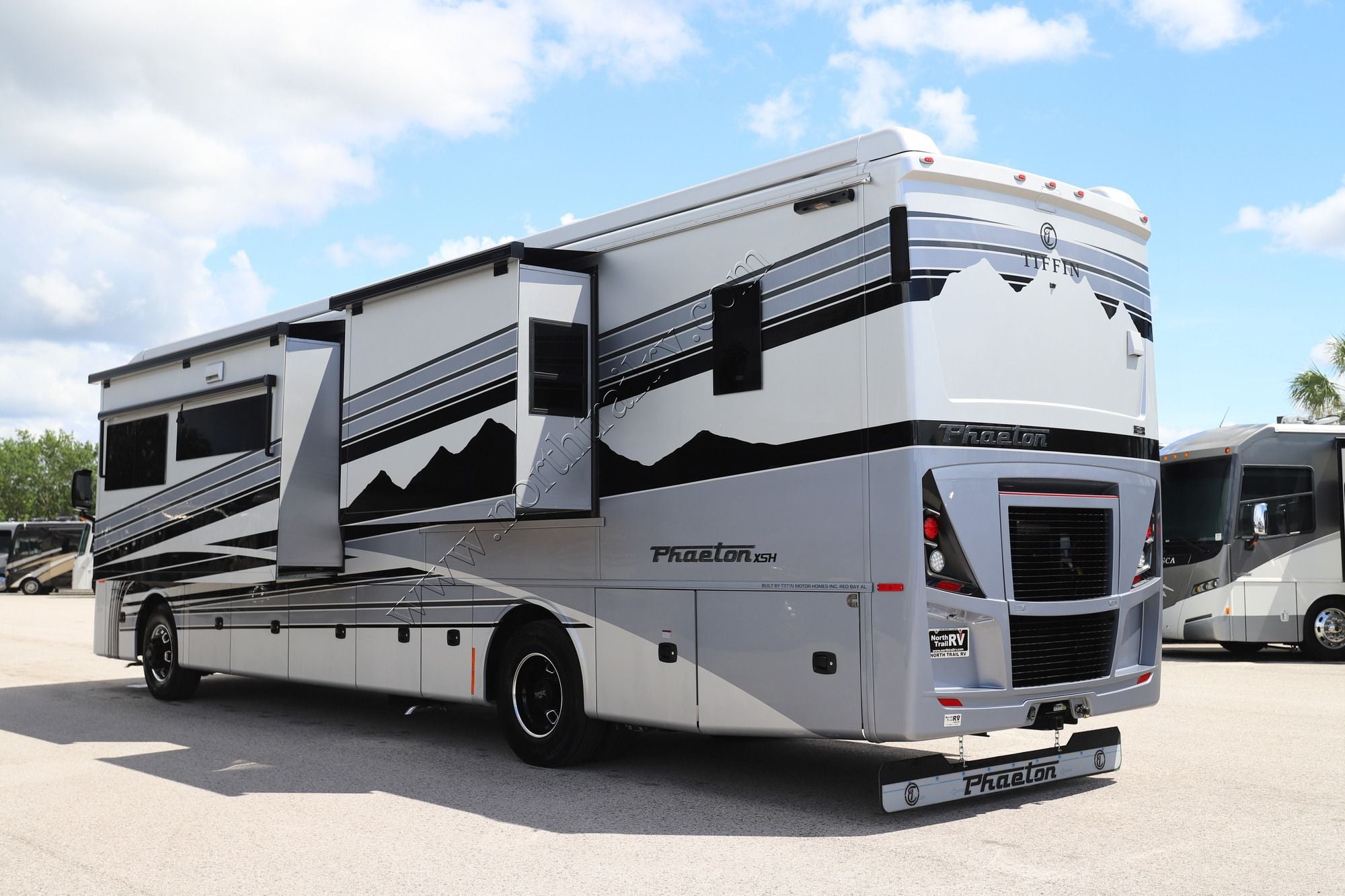 New 2027 Tiffin Motor Homes Phaeton 40RTH Class A  For Sale
