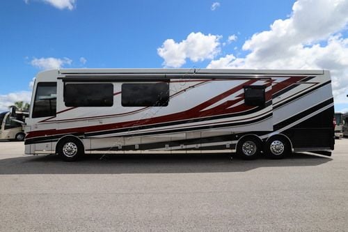 2027 Newmar London Aire 4551