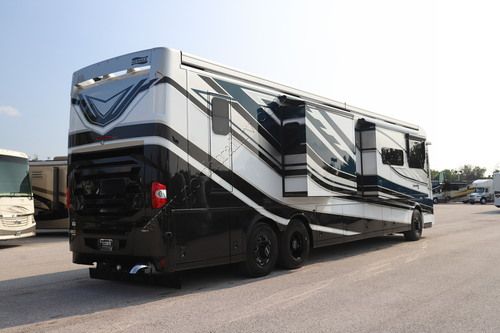 2027 Newmar London Aire 4551