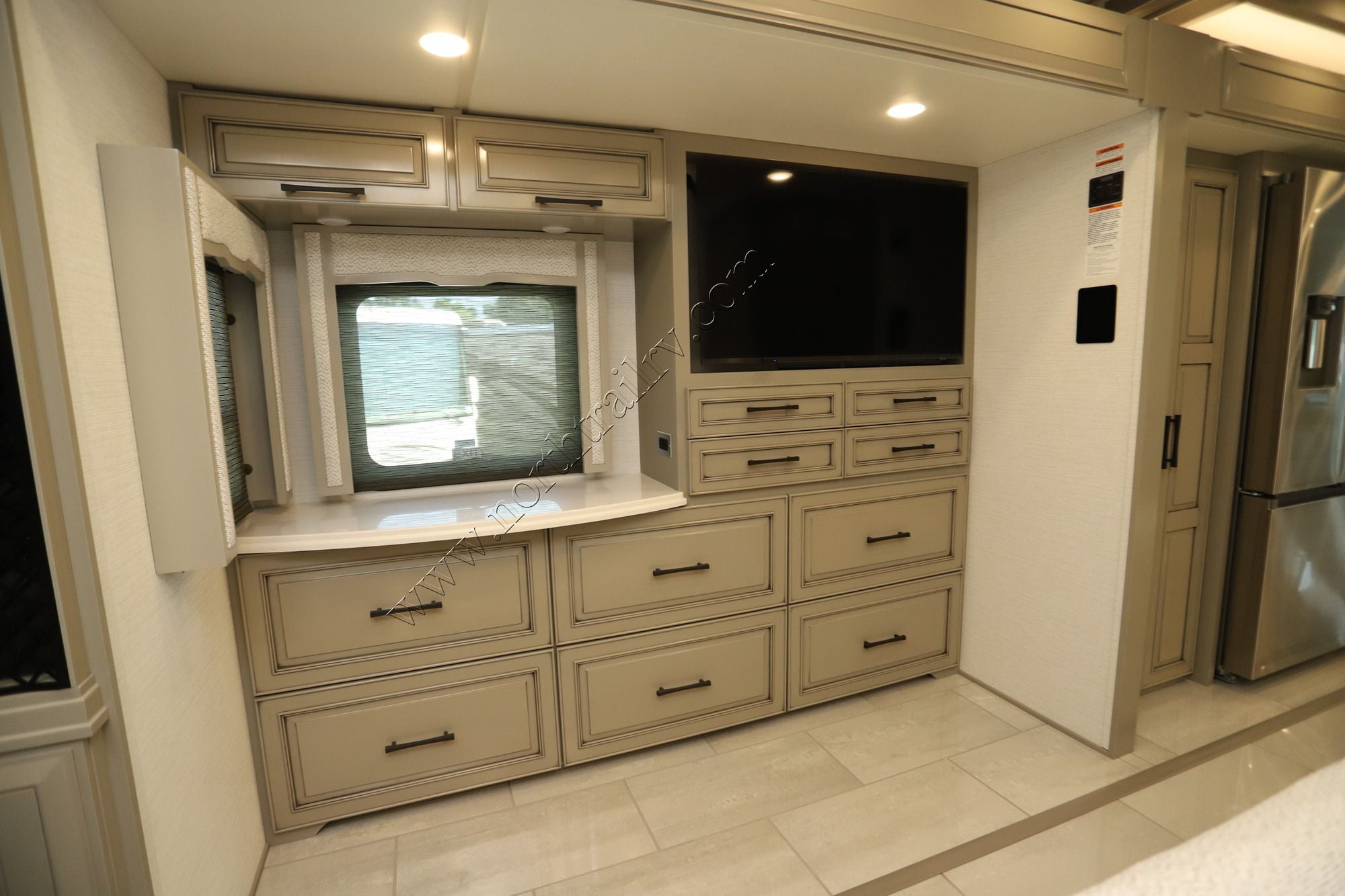 New 2027 Newmar London Aire 4551 Class A  For Sale