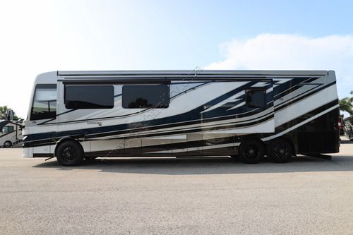 2027 Newmar London Aire 4551