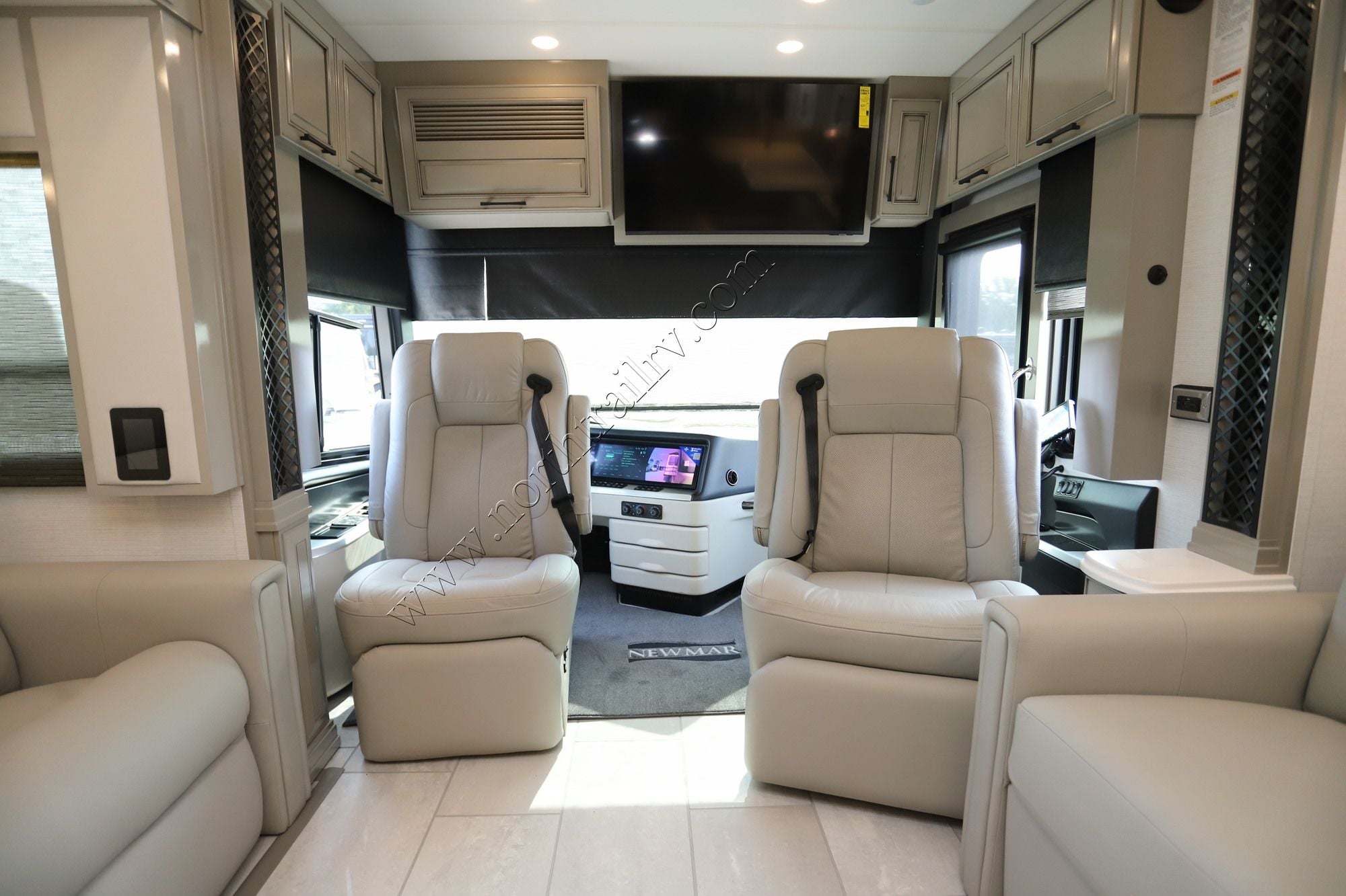 New 2027 Newmar London Aire 4551 Class A  For Sale