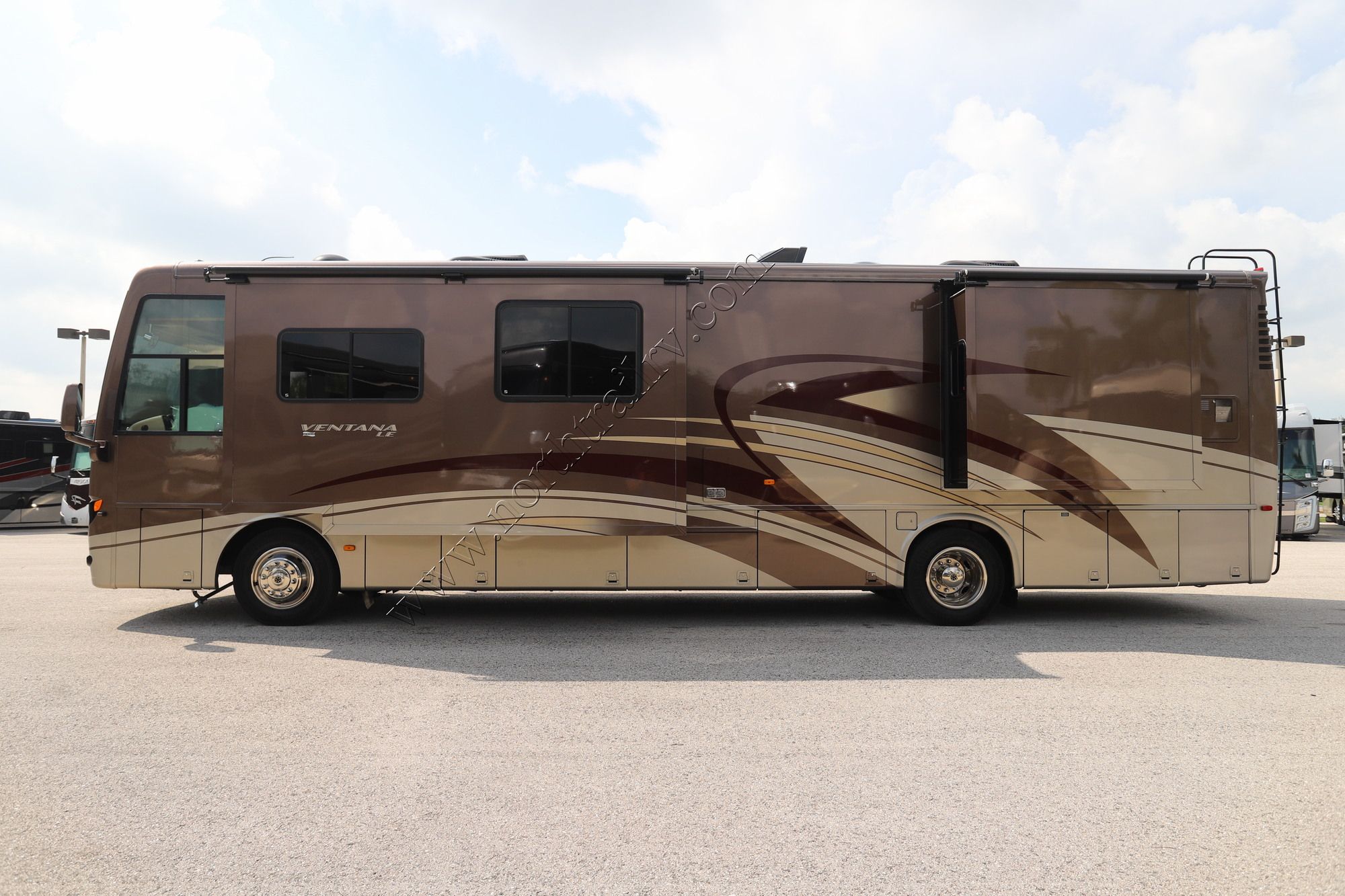 Used 2014 Newmar Ventana Le 3850 Class A  For Sale