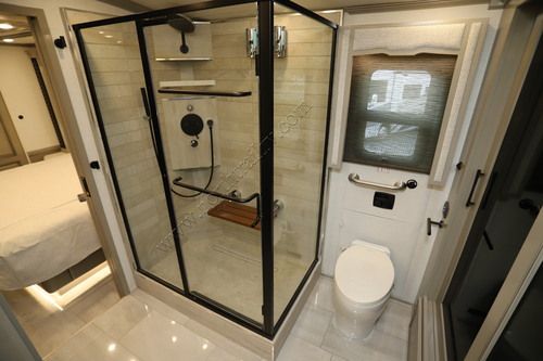 2027 Newmar London Aire 4551