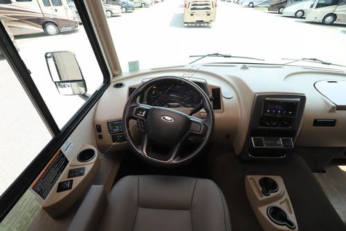 2021 Winnebago Vista 31B