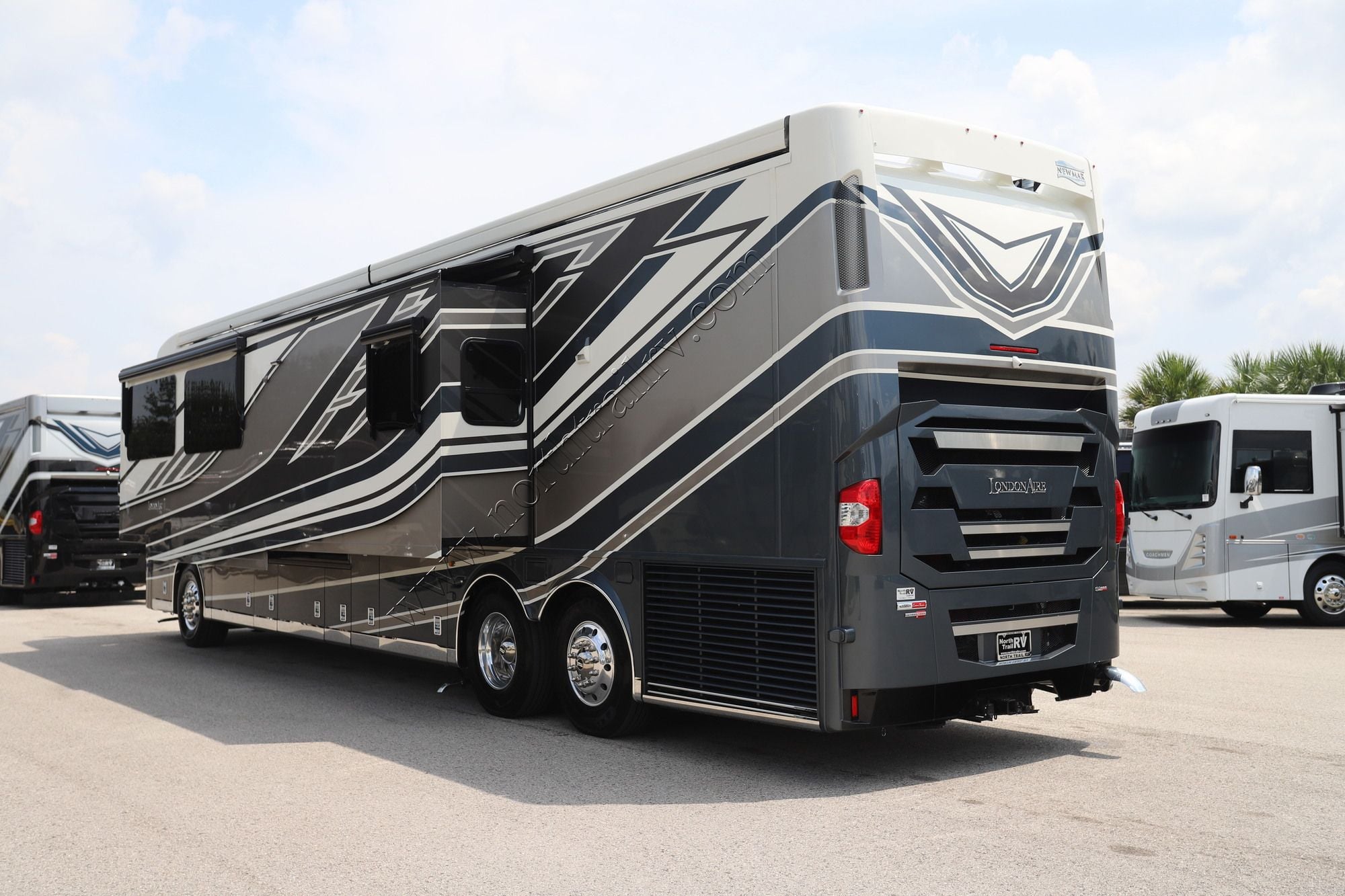 New 2027 Newmar London Aire 4551 Class A  For Sale