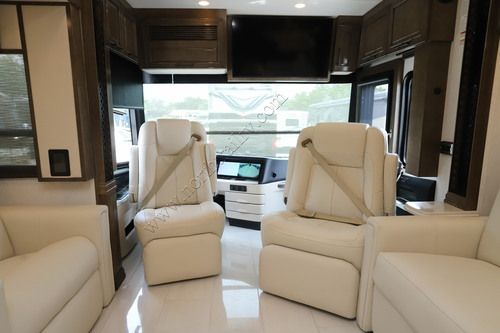 2027 Newmar London Aire 4551