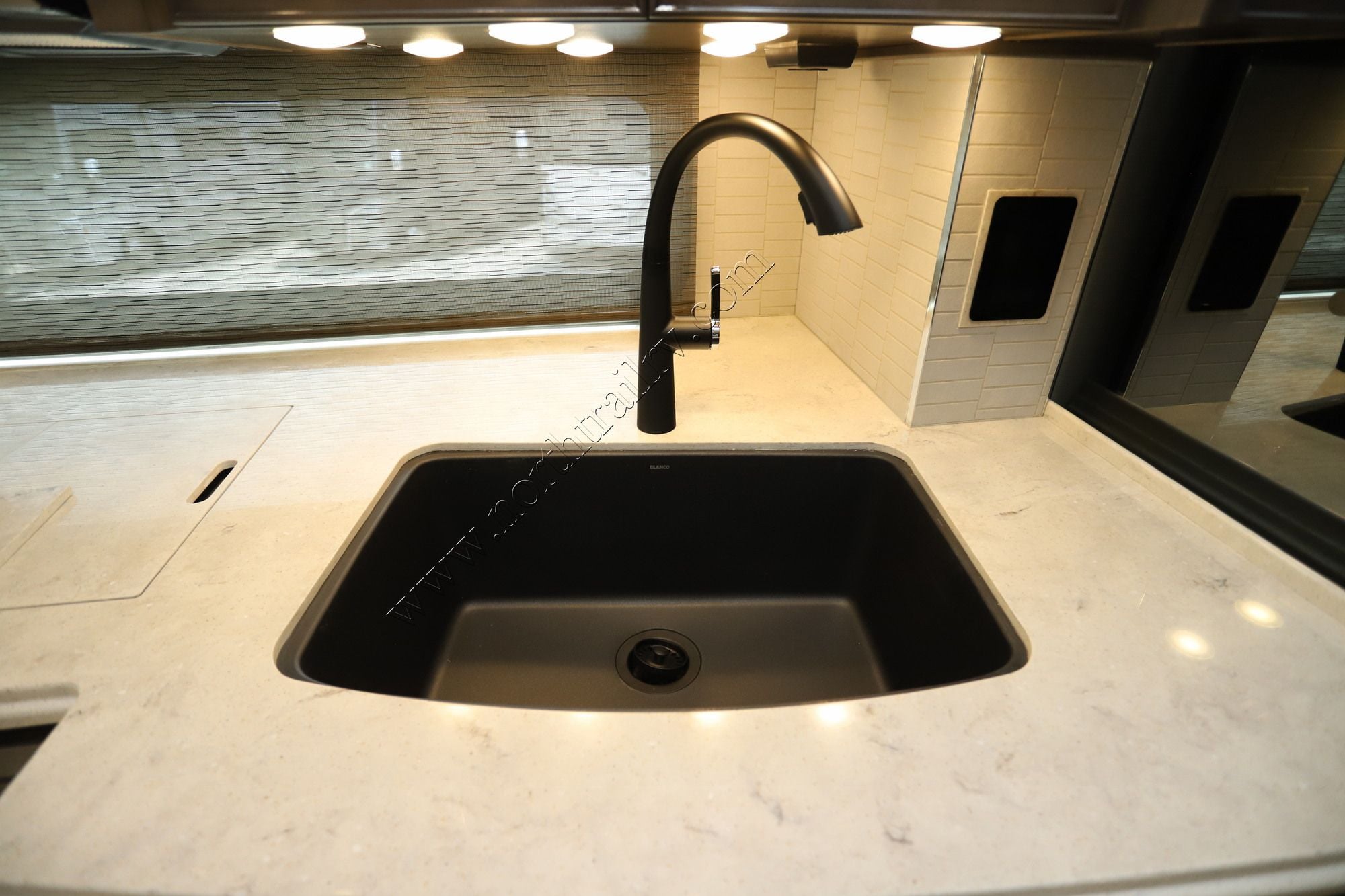 New 2027 Newmar London Aire 4551 Class A  For Sale