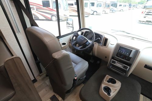 2021 Winnebago Vista 31B