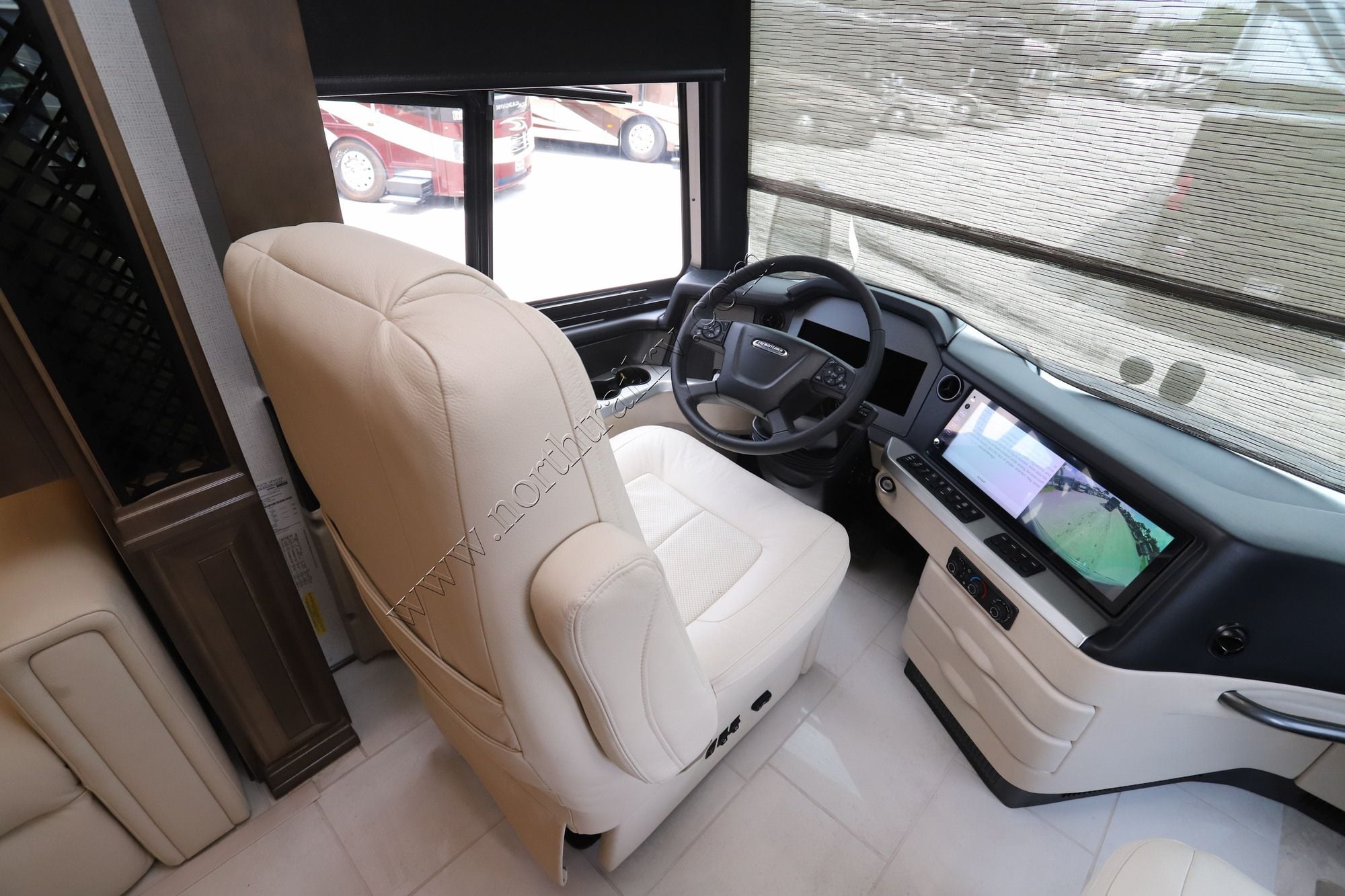 New 2027 Newmar London Aire 4551 Class A  For Sale