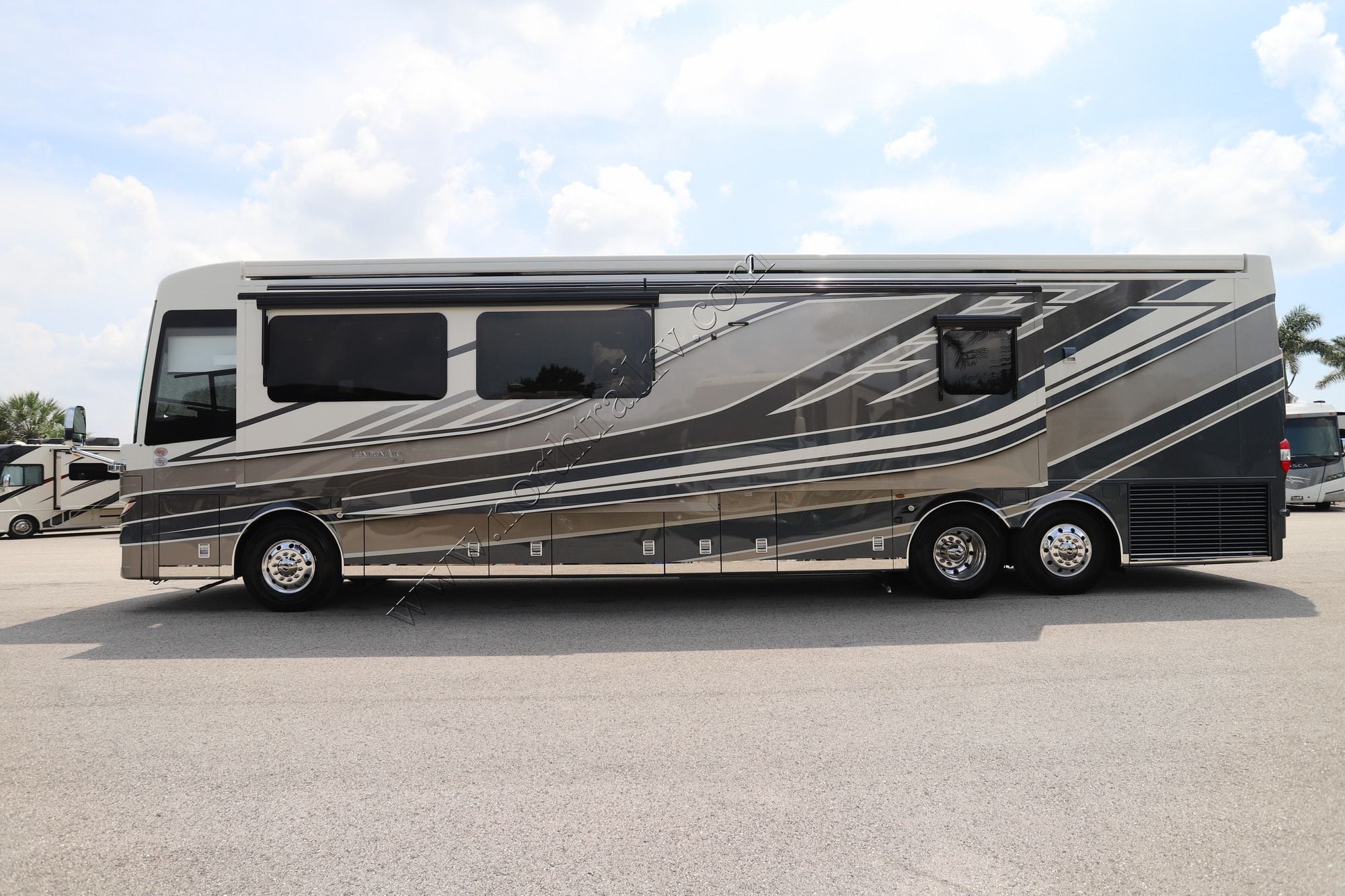 New 2027 Newmar London Aire 4551 Class A  For Sale