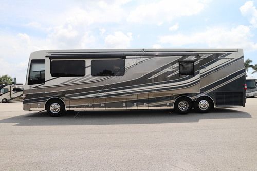 2027 Newmar London Aire 4551