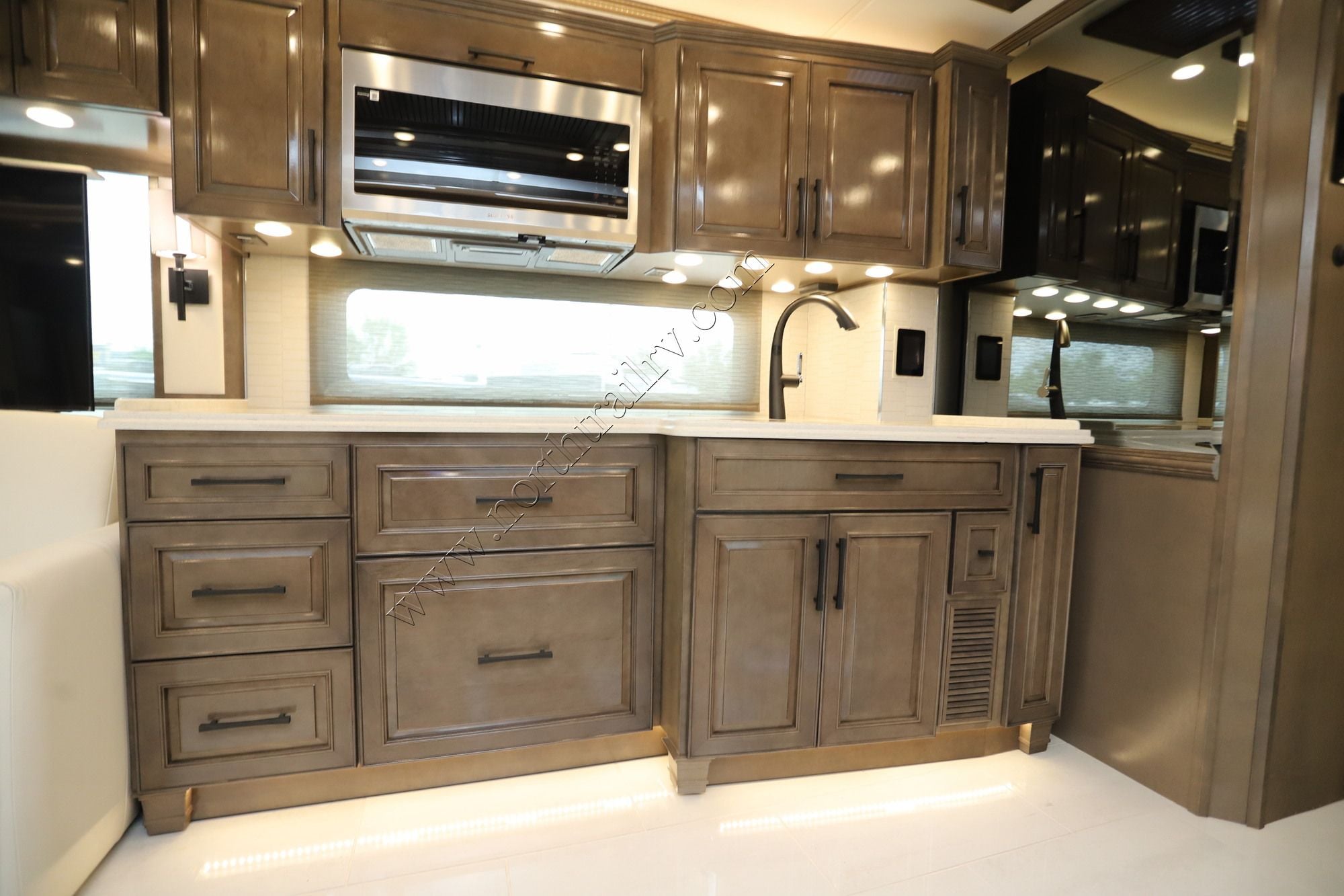 New 2027 Newmar London Aire 4551 Class A  For Sale