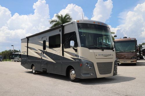 2021 Winnebago Vista 31B
