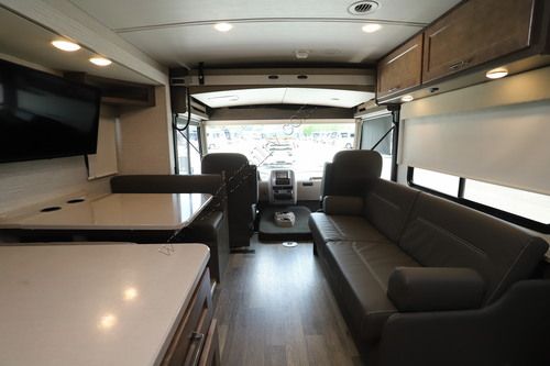 2021 Winnebago Vista 31B