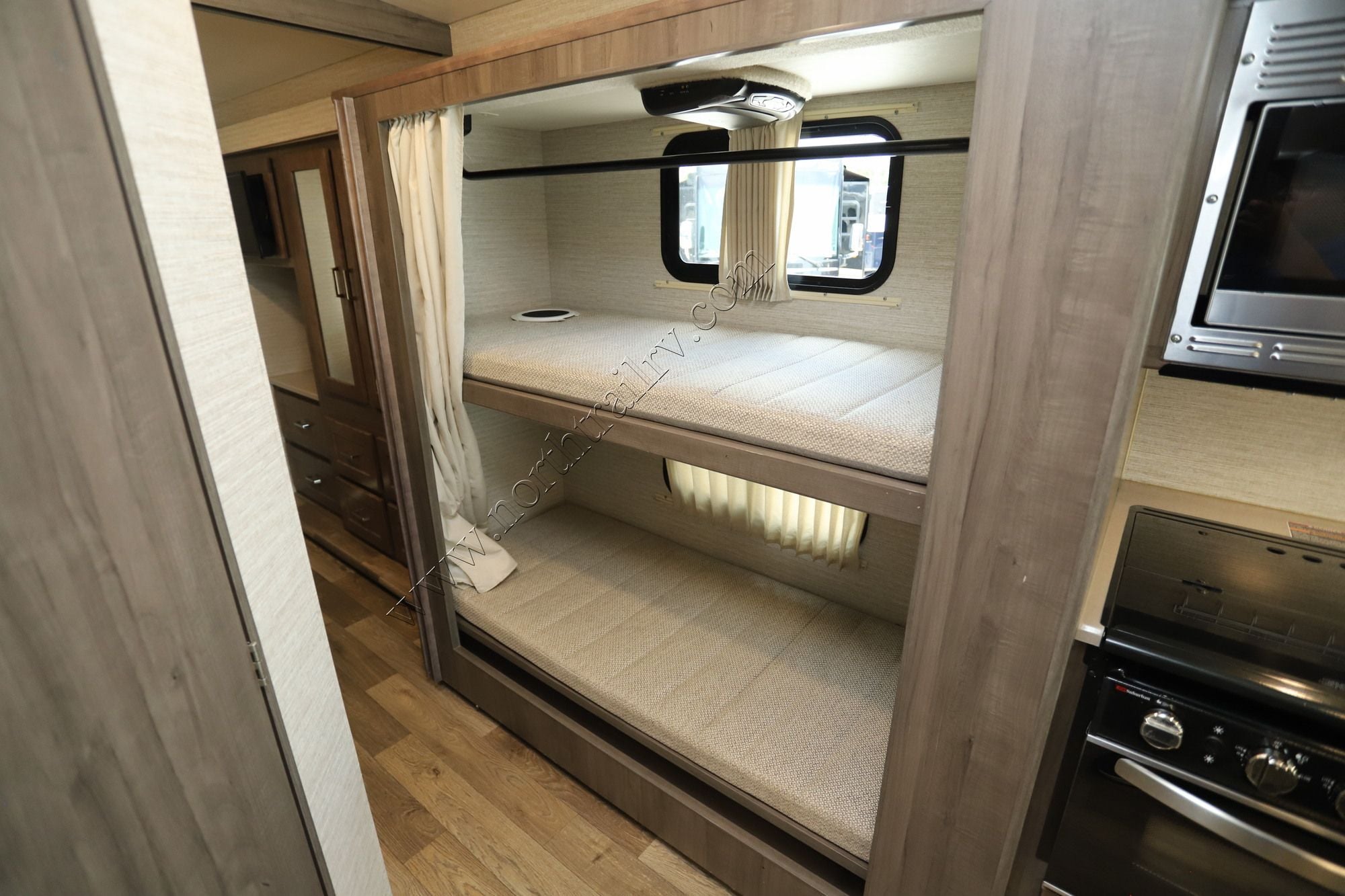 Used 2021 Winnebago Vista 31B Class A  For Sale