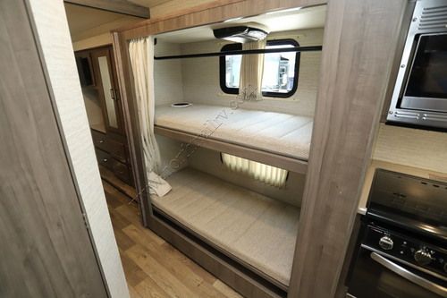 2021 Winnebago Vista 31B