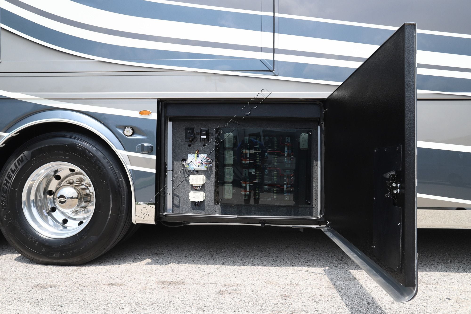 New 2027 Newmar London Aire 4551 Class A  For Sale