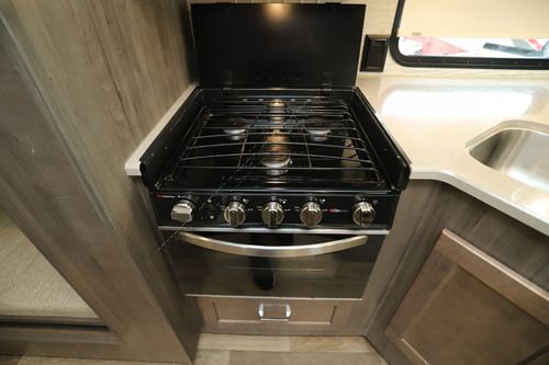 2021 Winnebago Vista 31B