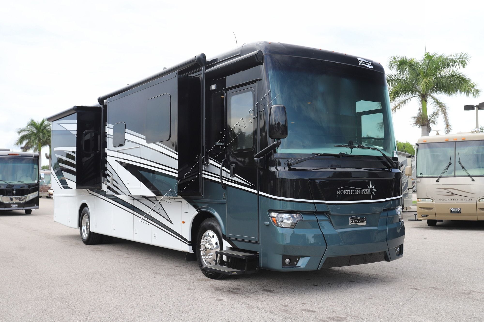Used 2025 Newmar Northern Star 3709 Class A  For Sale